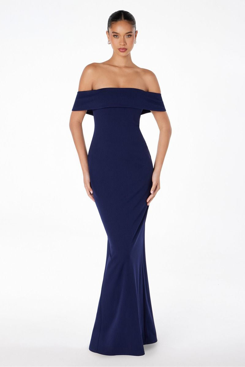 Mermaid dress with boat neck and zipper on the back-6